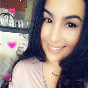 Meet your Posher, Stephanie